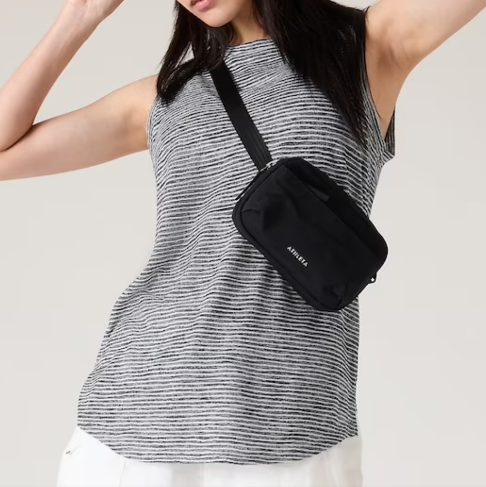Athleta breezy gray & white striped rounded hem tank top, size small